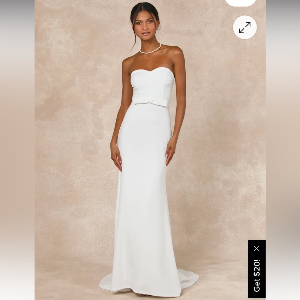 Elegant White Strapless Dress